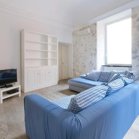 20 Metri Dal Mare Splendida Vista Sul Centro Storico Con Terrazza 25 Mq Apartman Alassio